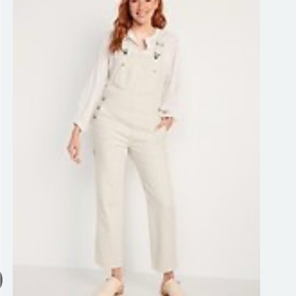 Old Navy Women's Light Beige Overalls - Picture 5 of 5